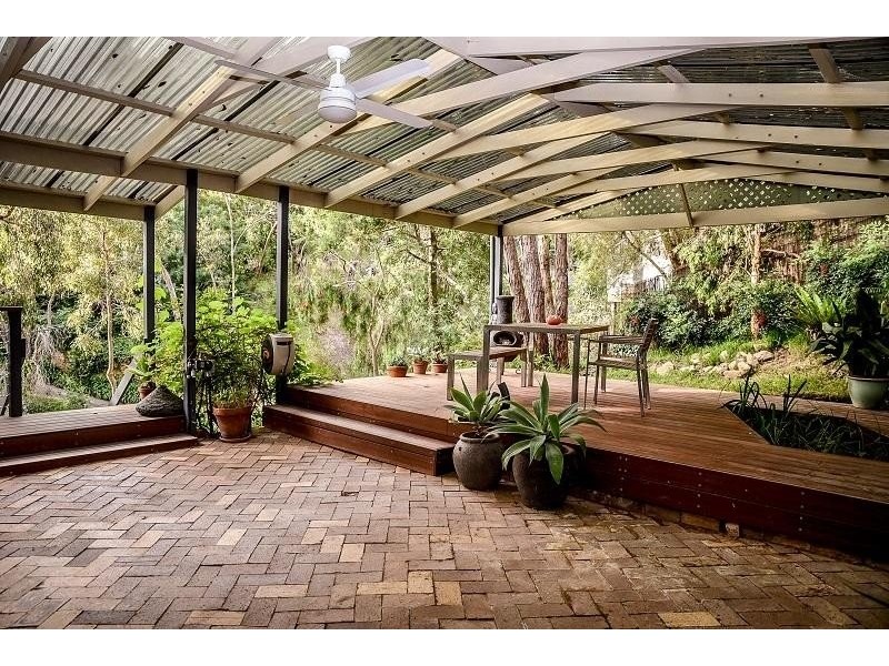 4 Elmstead Drive, Upper Sturt SA 5156