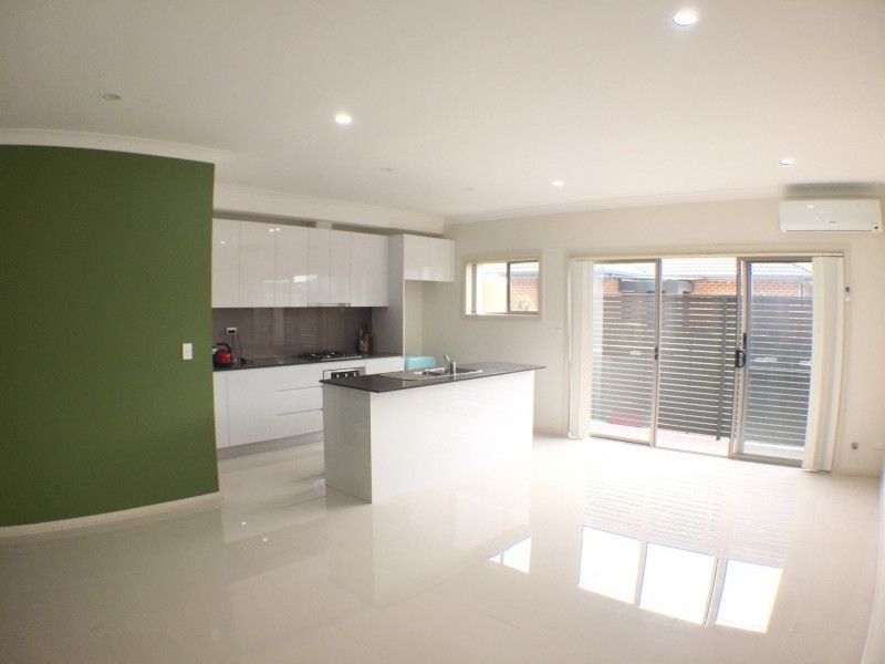 6/17 Carinya Road, Girraween NSW 2145