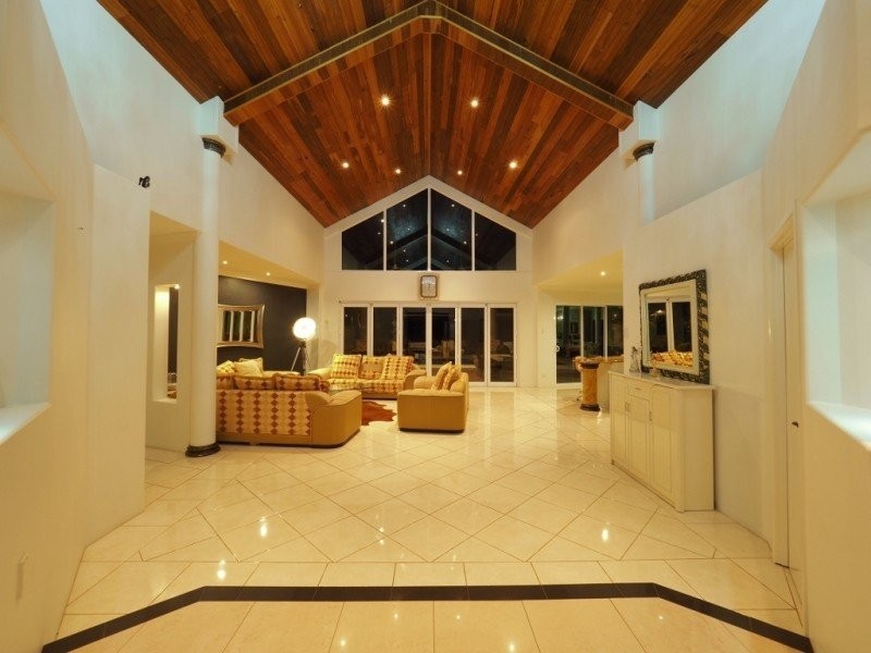 23 Bernborough Place, Bridgeman Downs QLD 4035