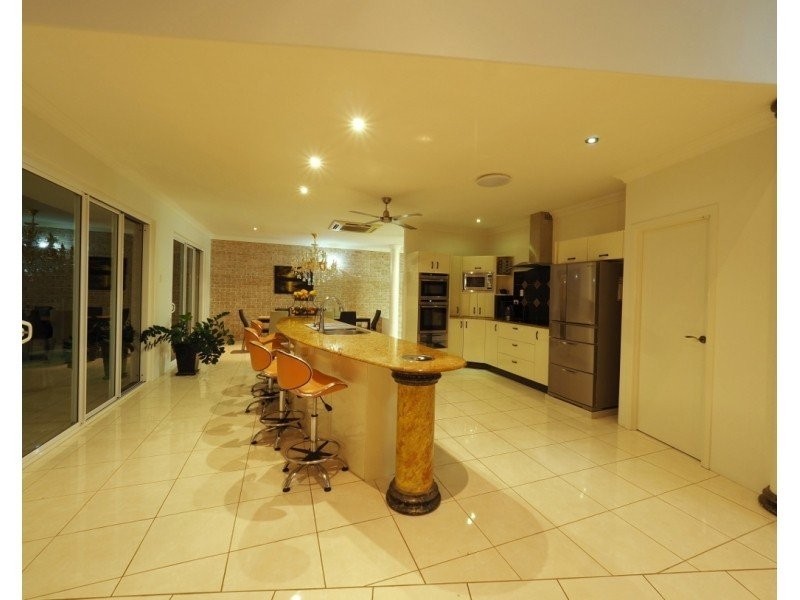 23 Bernborough Place, Bridgeman Downs QLD 4035