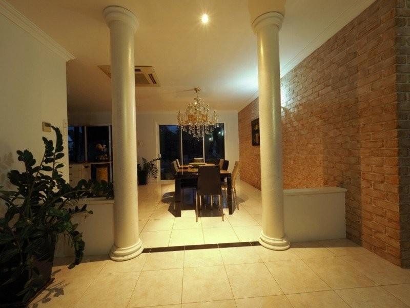 23 Bernborough Place, Bridgeman Downs QLD 4035