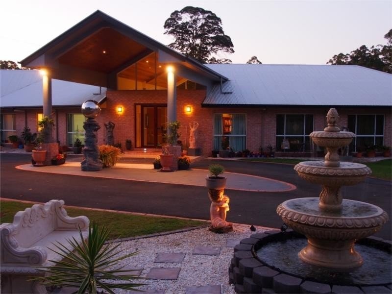 23 Bernborough Place, Bridgeman Downs QLD 4035