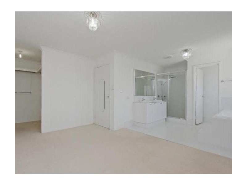 24 Jackson Circuit, Madeley WA 6065