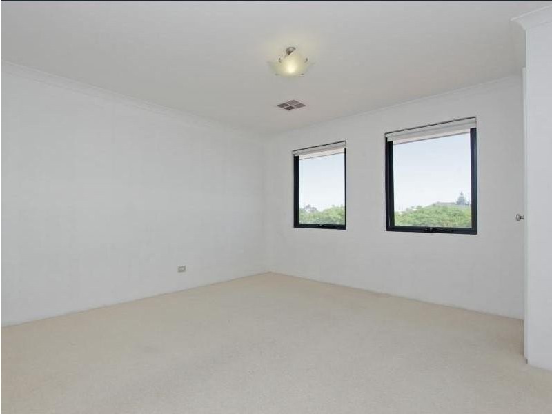 24 Jackson Circuit, Madeley WA 6065