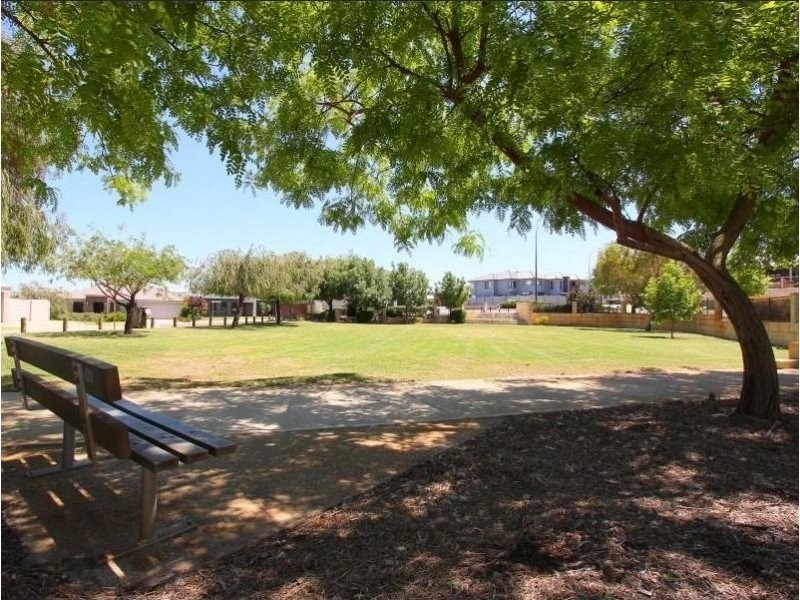 24 Jackson Circuit, Madeley WA 6065