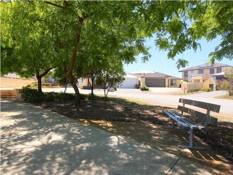 24 Jackson Circuit, Madeley WA 6065