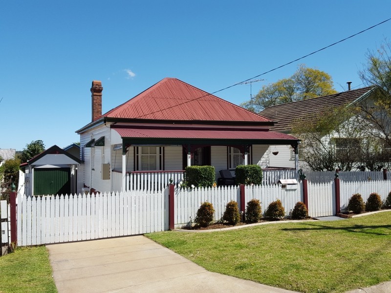 9 Kenneth Street, North Toowoomba QLD 4350