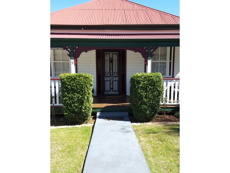 9 Kenneth Street, North Toowoomba QLD 4350