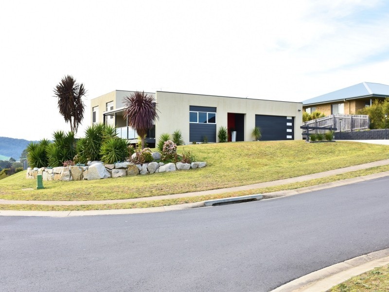 47 Glen Mia Drive, Bega NSW 2550