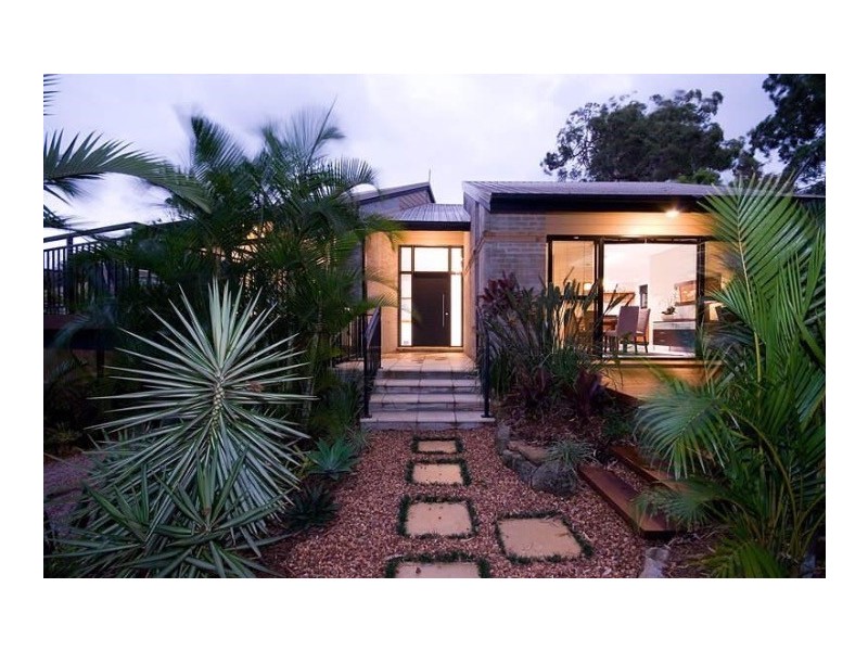 27 Boronia Drive, Southport QLD 4215