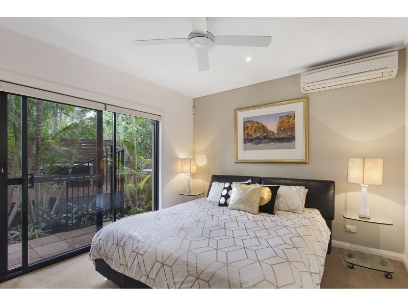 27 Boronia Drive, Southport QLD 4215