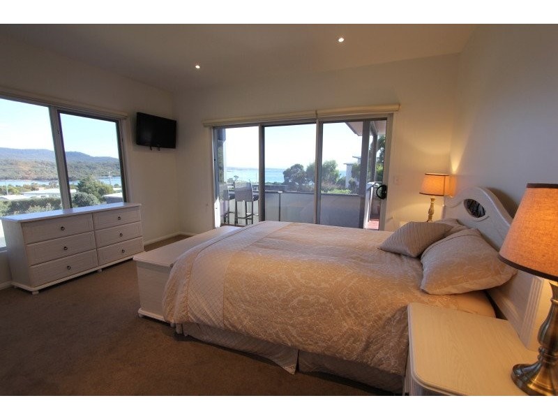 2 King Street, Binalong Bay TAS 7216