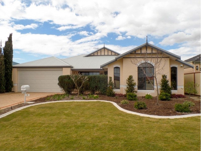 26 Esmerelda Pass, Darch WA 6065