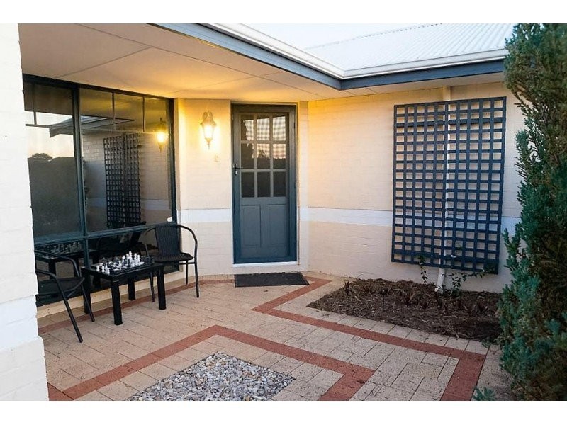 26 Esmerelda Pass, Darch WA 6065