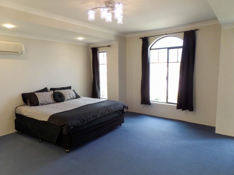 26 Esmerelda Pass, Darch WA 6065