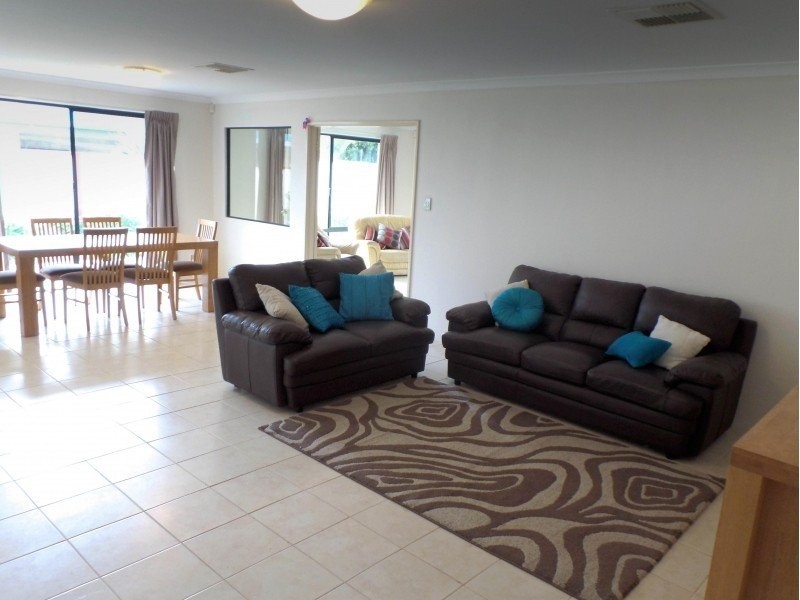 26 Esmerelda Pass, Darch WA 6065