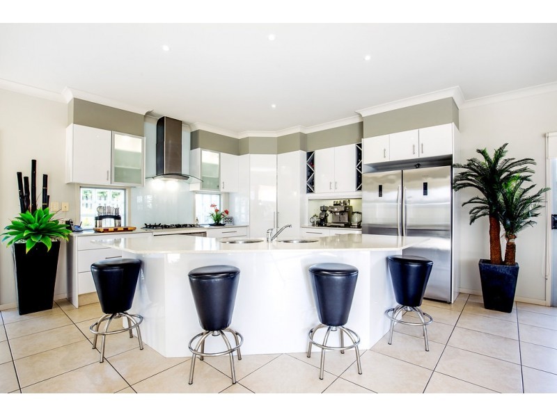 5 Ausmaid Lane, Coomera Waters QLD 4209