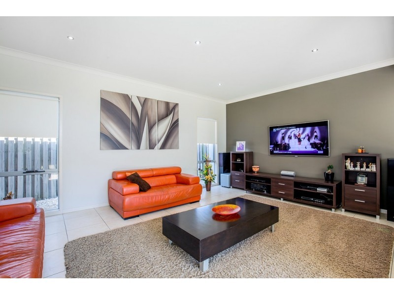 5 Ausmaid Lane, Coomera Waters QLD 4209