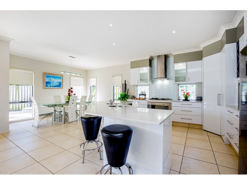 5 Ausmaid Lane, Coomera Waters QLD 4209