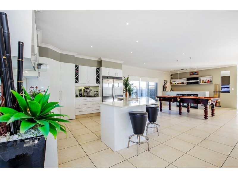 5 Ausmaid Lane, Coomera Waters QLD 4209