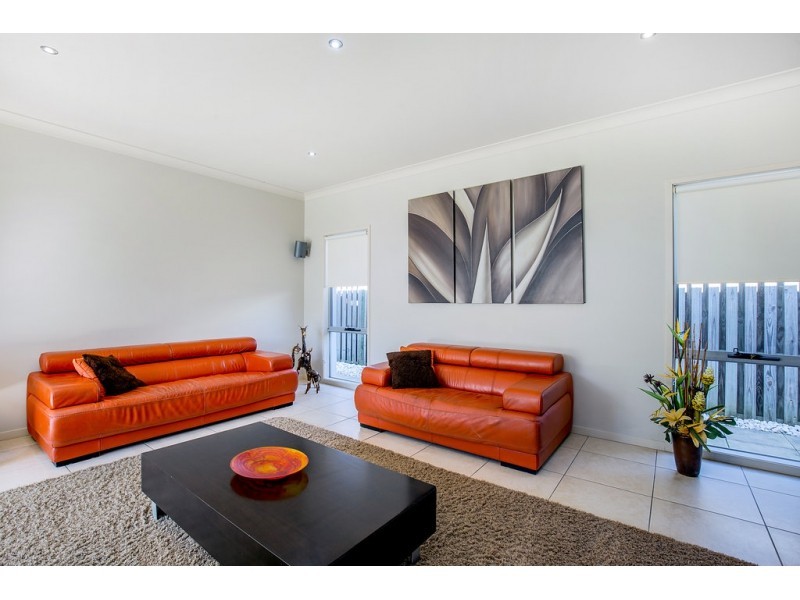 5 Ausmaid Lane, Coomera Waters QLD 4209