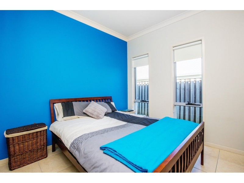 5 Ausmaid Lane, Coomera Waters QLD 4209