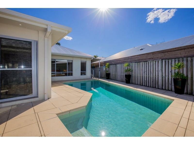 5 Ausmaid Lane, Coomera Waters QLD 4209