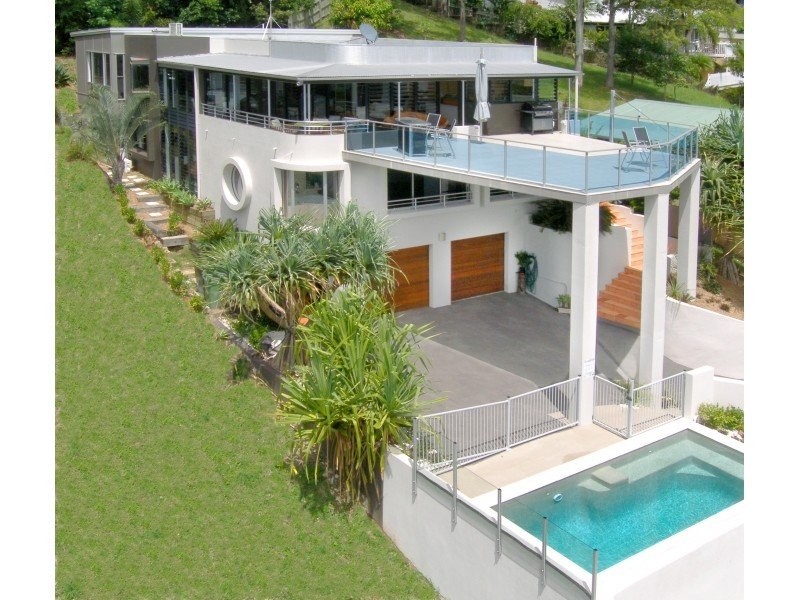 21 Yakola Parade, Alexandra Headland QLD 4572