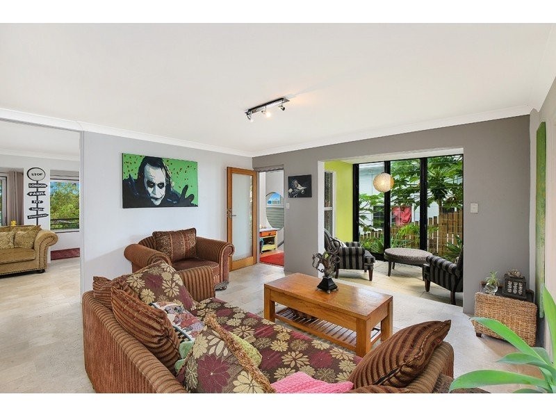 21 Yakola Parade, Alexandra Headland QLD 4572