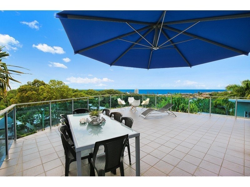 21 Yakola Parade, Alexandra Headland QLD 4572