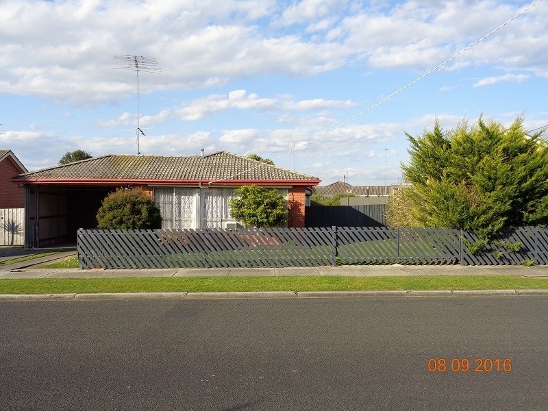 38 Howard Avenue, Churchill VIC 3842