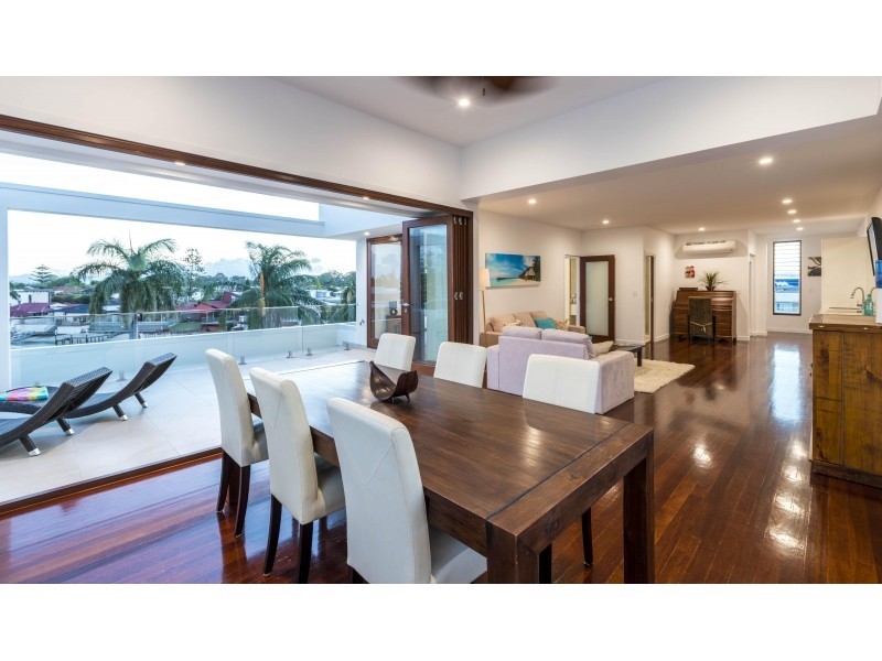 26 The Lido, Isle Of Capri QLD 4217
