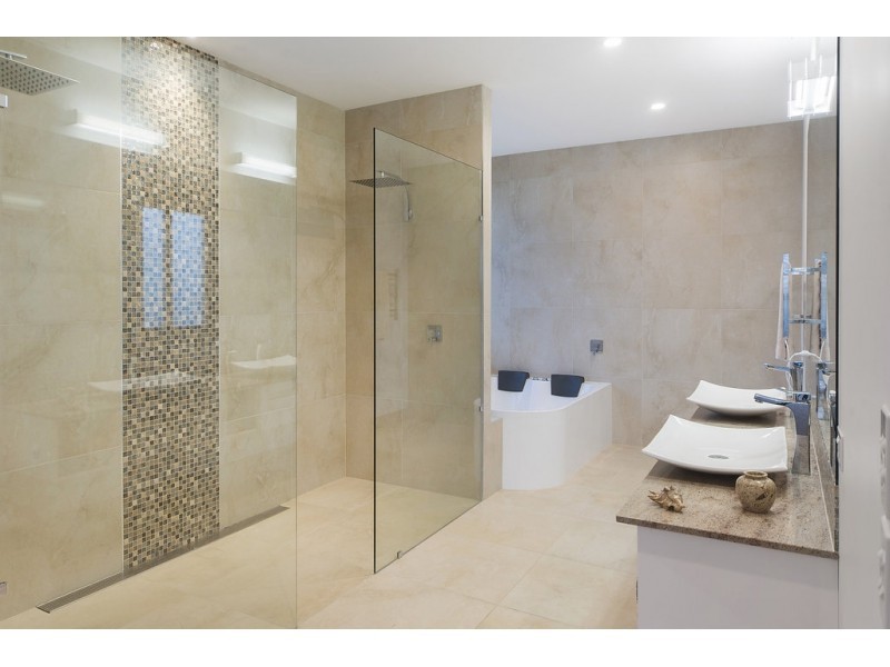 26 The Lido, Isle Of Capri QLD 4217