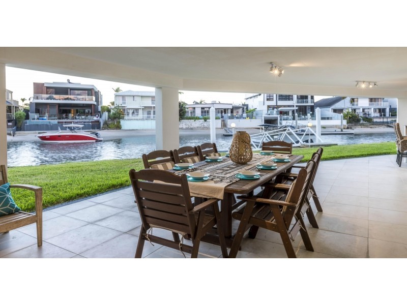 26 The Lido, Isle Of Capri QLD 4217