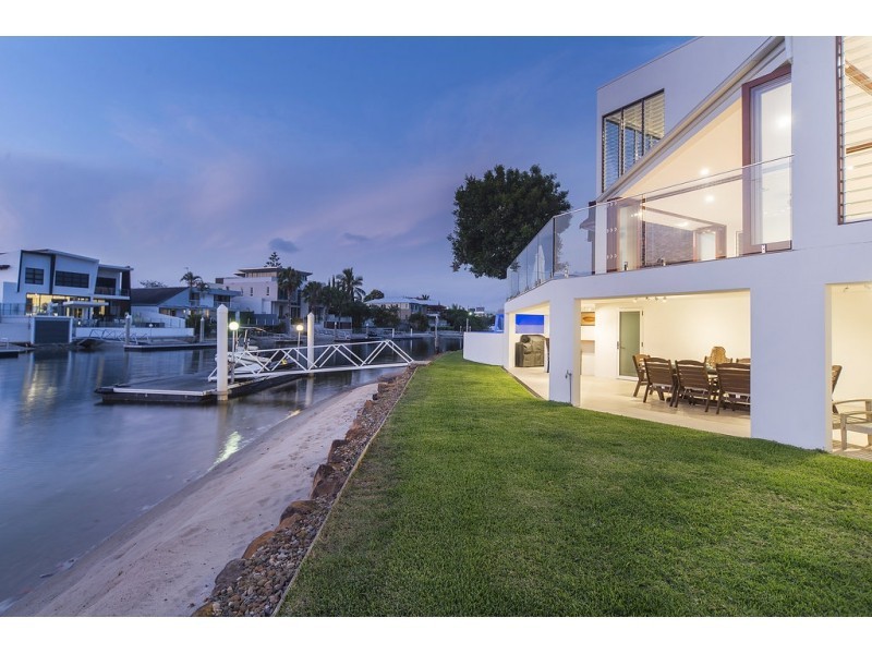 26 The Lido, Isle Of Capri QLD 4217
