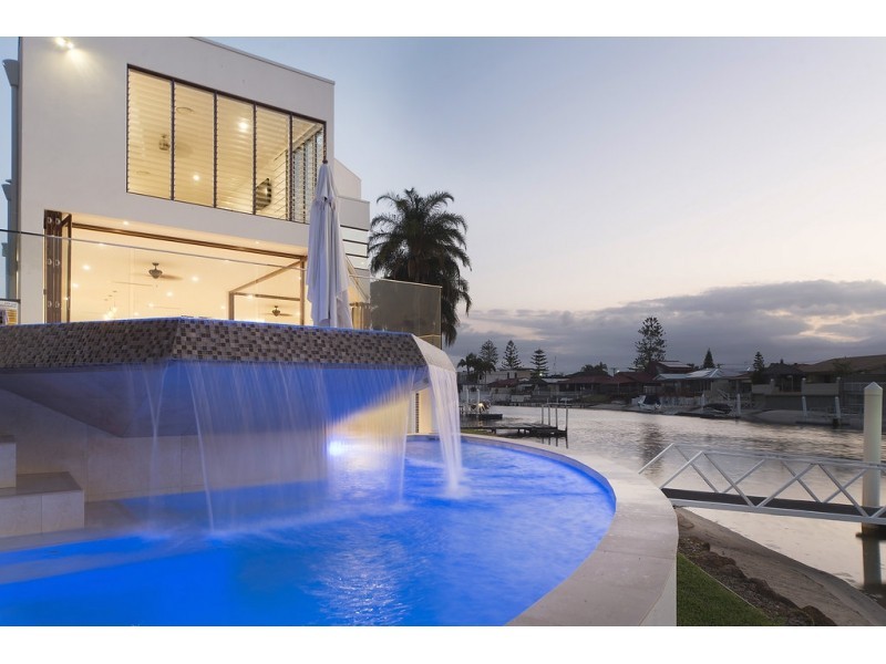 26 The Lido, Isle Of Capri QLD 4217