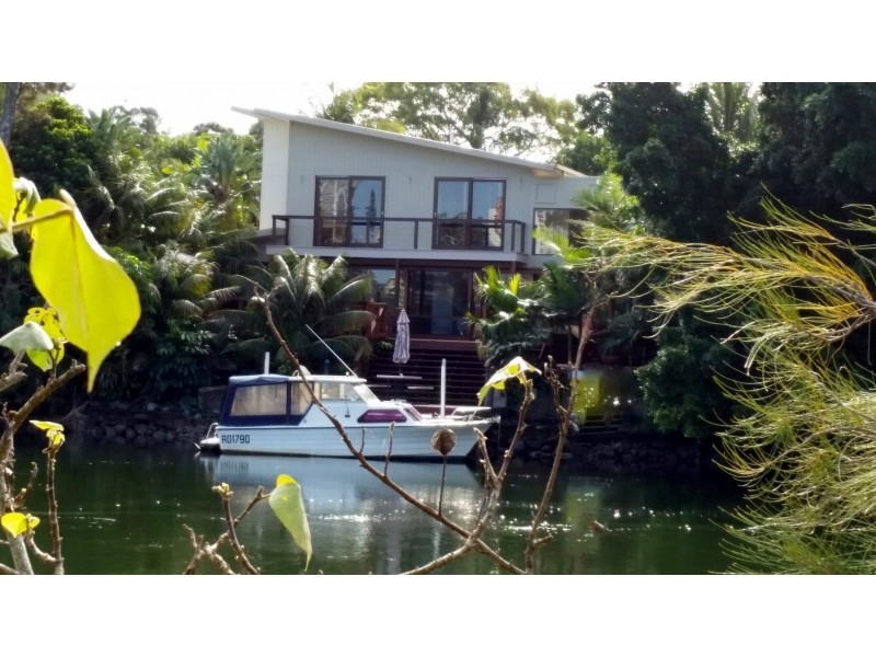 Broadbeach Waters QLD 4218