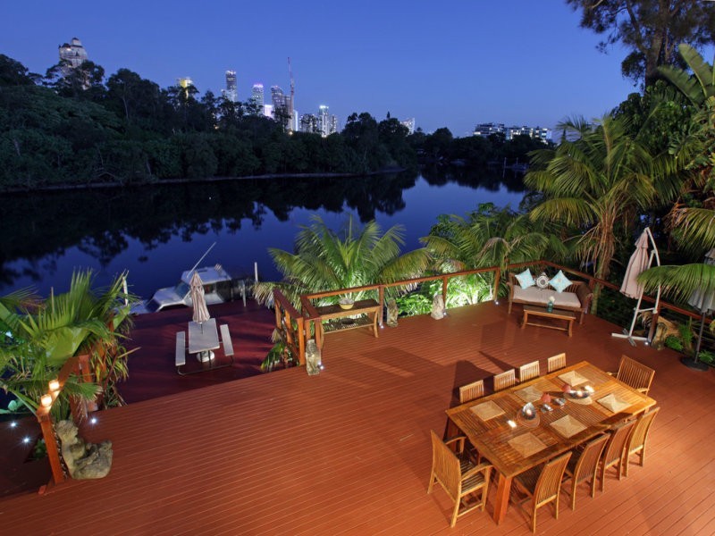 Broadbeach Waters QLD 4218