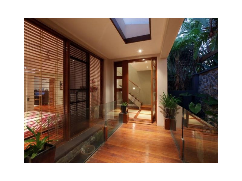 Broadbeach Waters QLD 4218