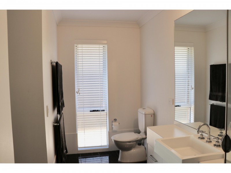 40 Raworth Avenue, Raworth NSW 2321