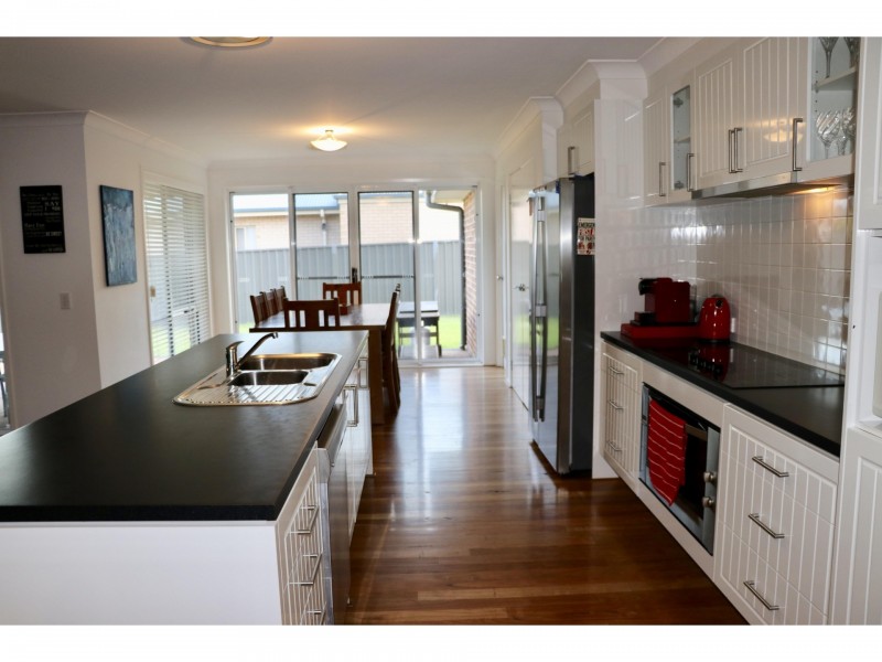 40 Raworth Avenue, Raworth NSW 2321