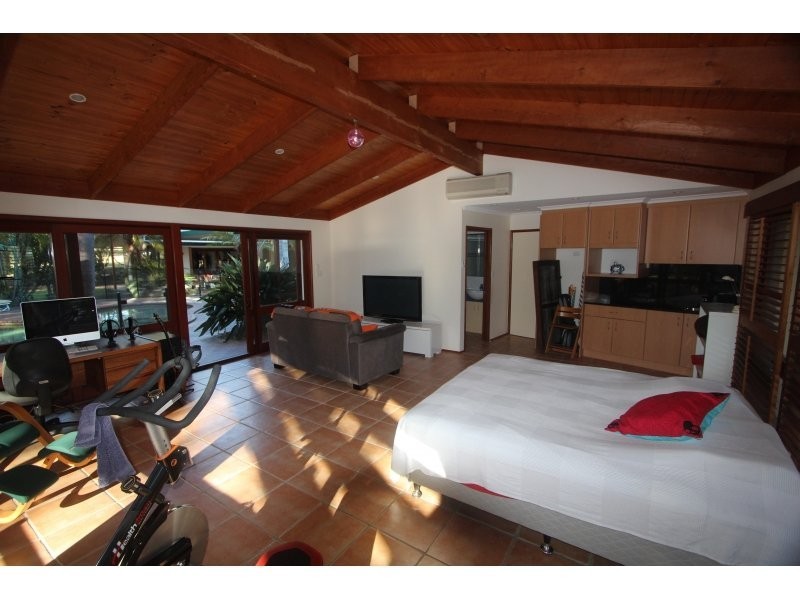 69 Taylor Road, Thornlands QLD 4164