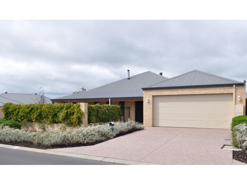 14 Kalang Way, Millbridge WA 6232