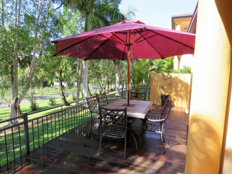 61/85 Palm Meadows Drive, Carrara QLD 4211