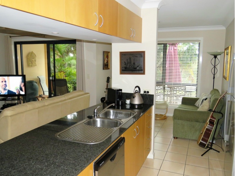 61/85 Palm Meadows Drive, Carrara QLD 4211