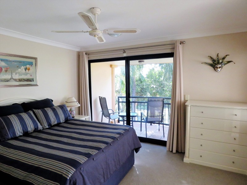 61/85 Palm Meadows Drive, Carrara QLD 4211