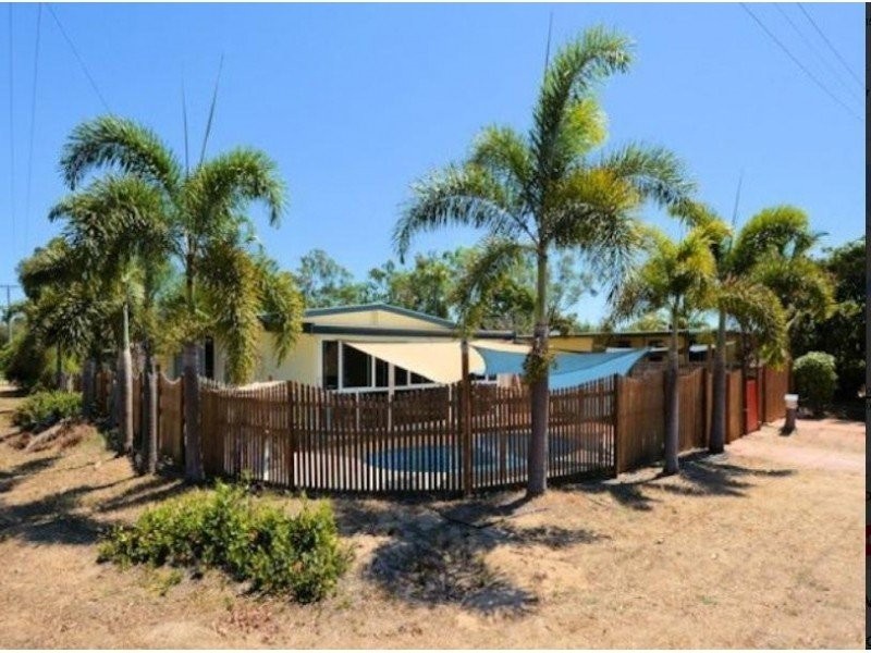5 coral street, Saunders Beach QLD 4818