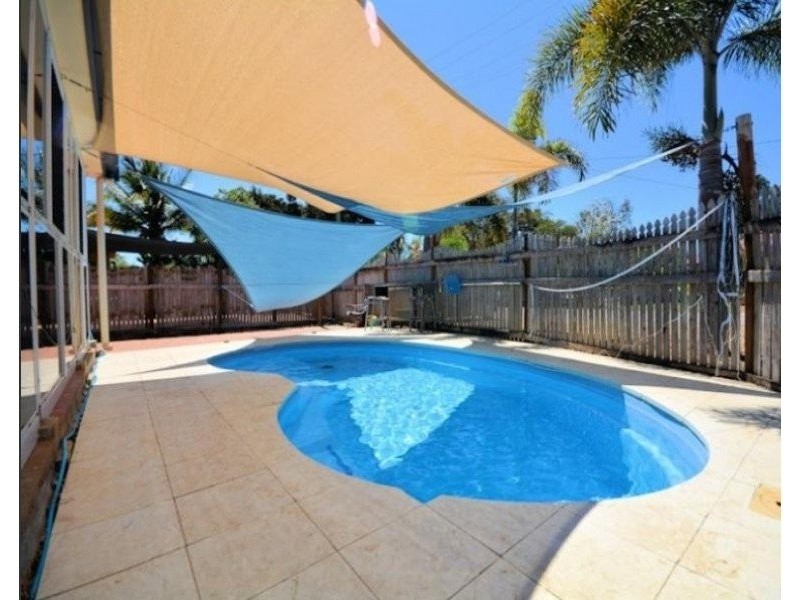 5 coral street, Saunders Beach QLD 4818
