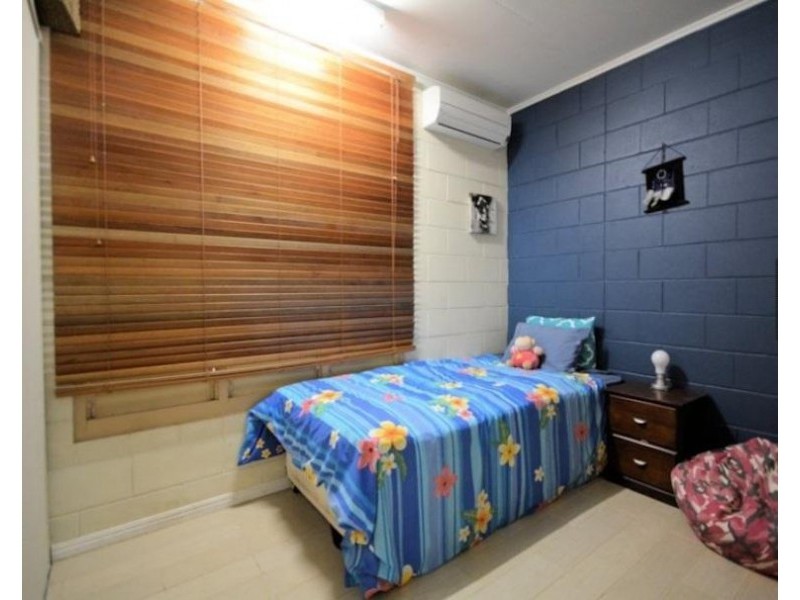 5 coral street, Saunders Beach QLD 4818