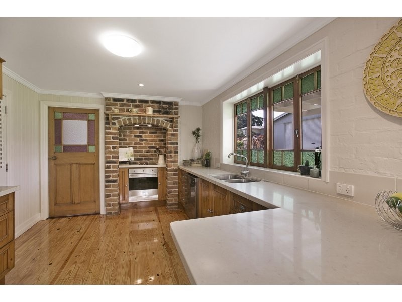 28 Parooba Avenue, Camp Hill QLD 4152